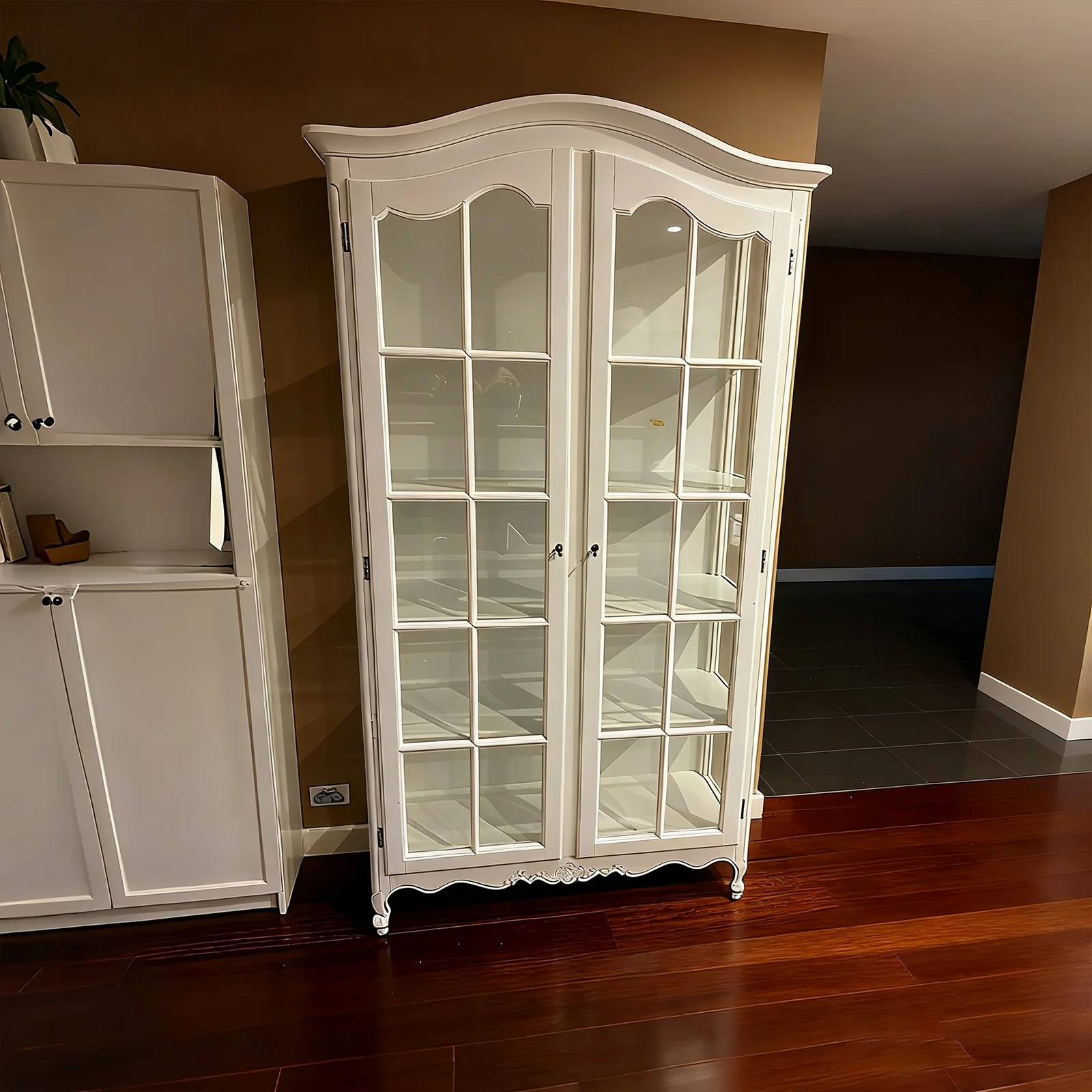 French Provincial Louis Classic Glass Display Cabinet Bookcase - Image 27