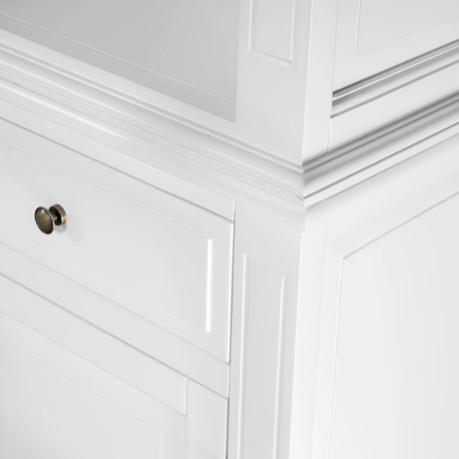 Hamptons Halifax 3 Bay Buffet and Hutch Bookcase with Ladder - Image 14