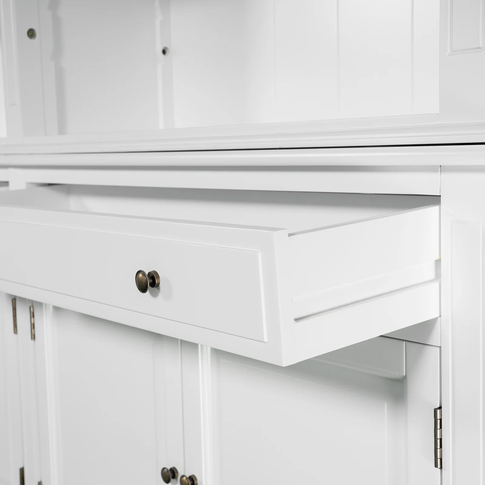 Hamptons Halifax 3 Bay Buffet and Hutch Bookcase with Ladder - Image 18