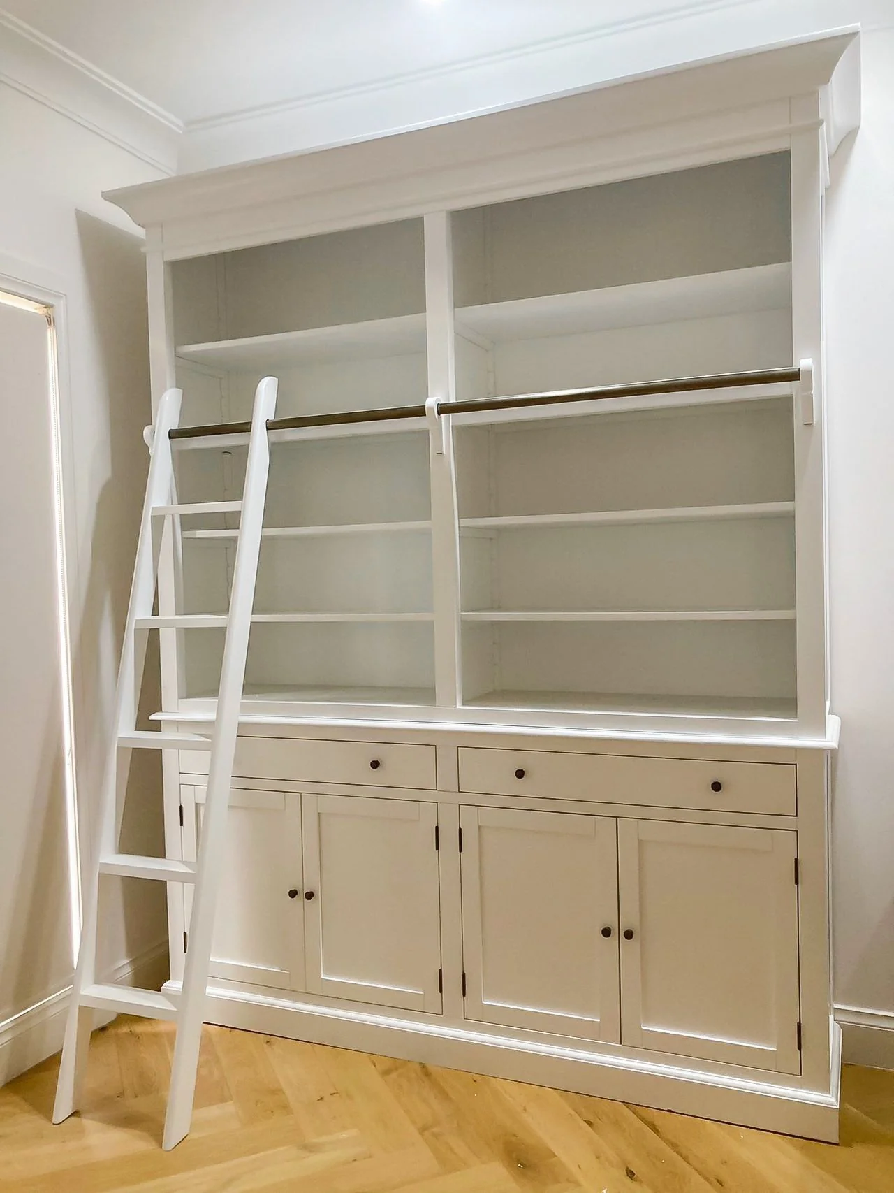 Hamptons Halifax Double Buffet and Hutch Bookcase with Ladder - Image 17
