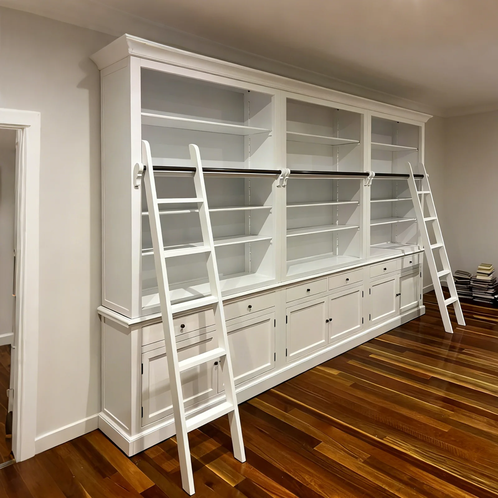 Hamptons Halifax Open Extendable Bookcase with Ladder 486-604cm - Image 40